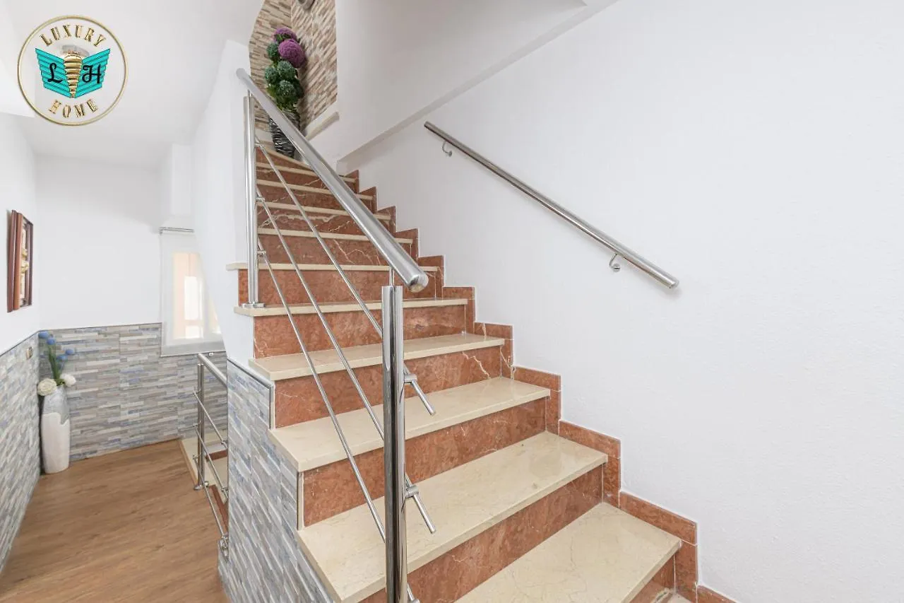 Luxury Home With Terrace Málaga